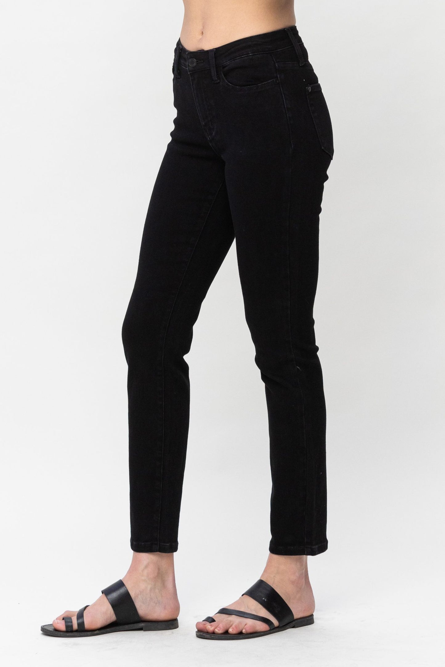 Judy Blue Mid-Rise Black Slim Fit