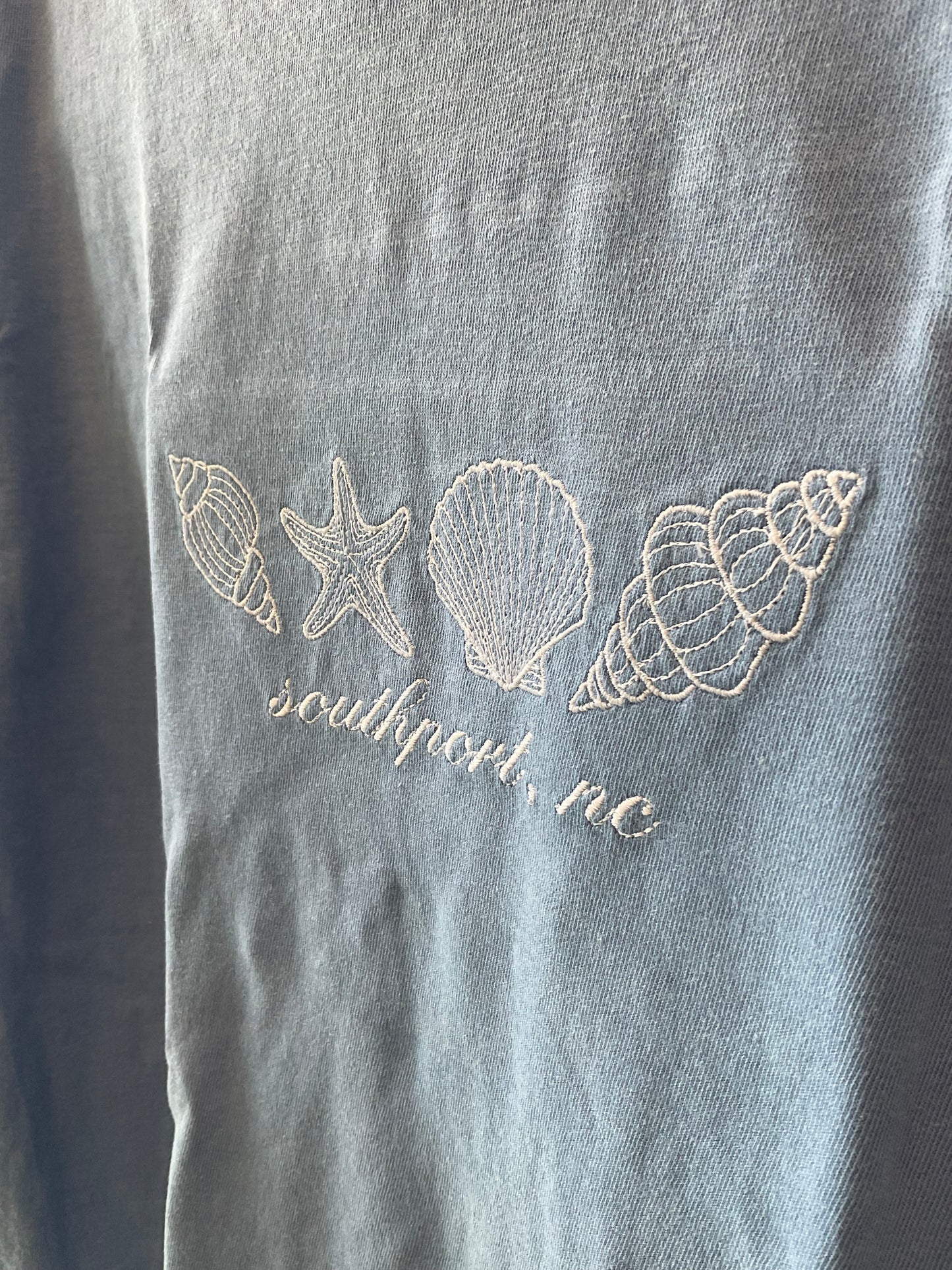 Embroidered Southport tee Grace