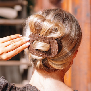 TELETIES Brown Crocodile Large Flat Round Hair Clip