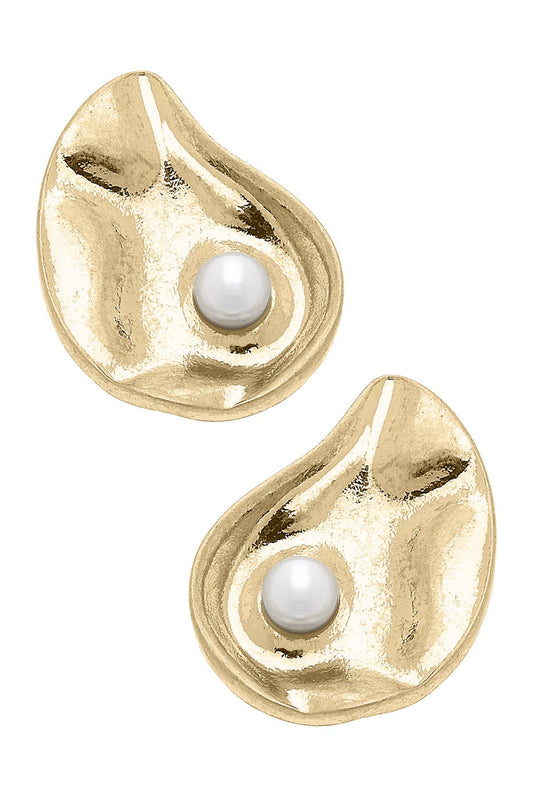 Helene Oyster & Pearl Stud Earrings in Shiny Gold