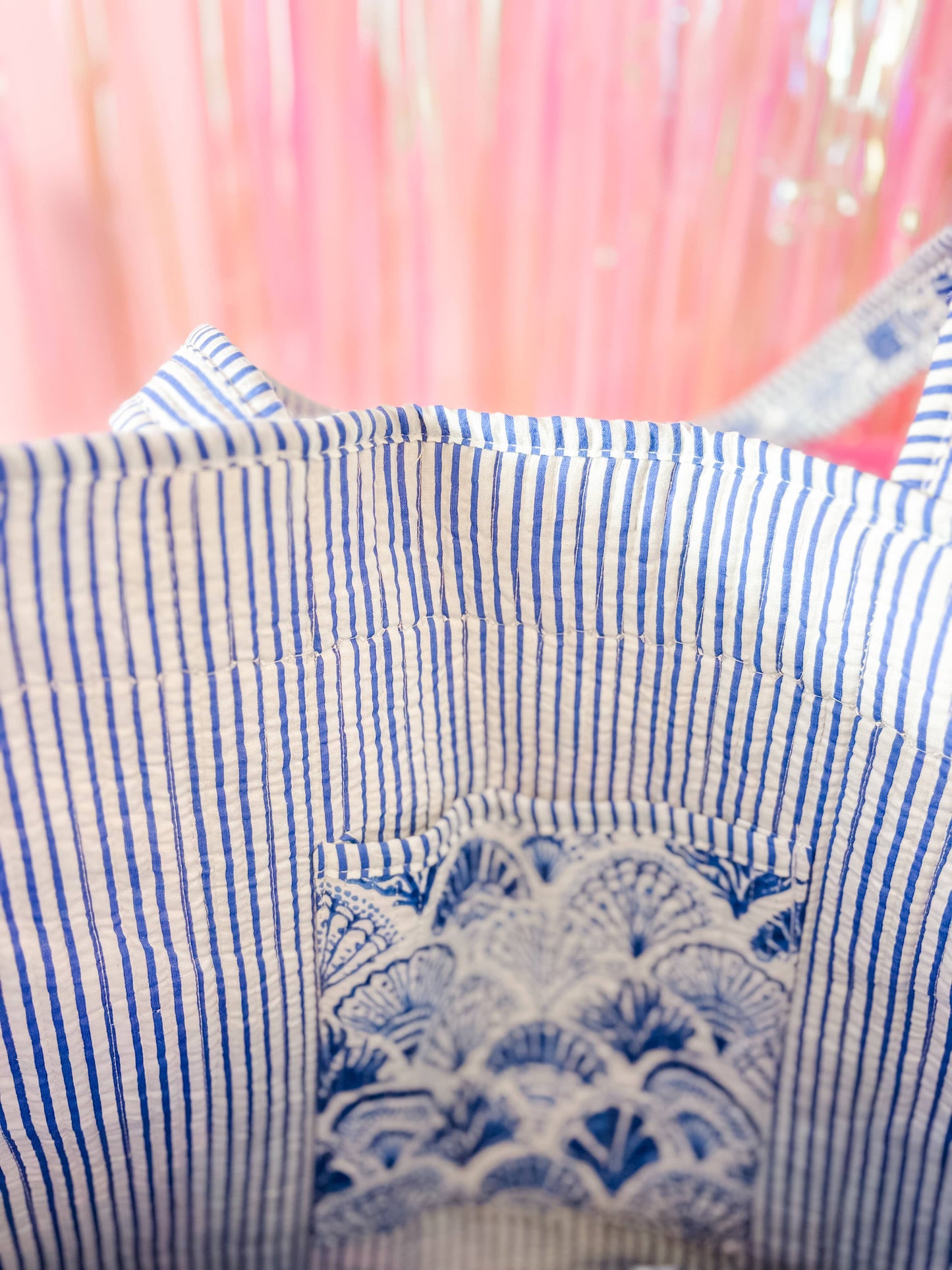 Calico Scallop | Regular Size Quilted Tote Bag 