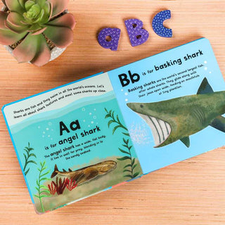 A-Z of Sharks by Editors of Silver Dolphin Books