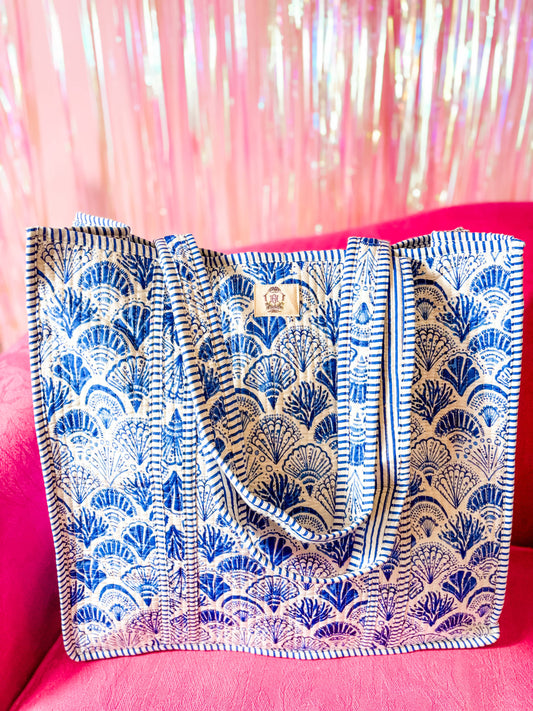 Calico Scallop | Regular Size Quilted Tote Bag 