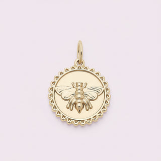 Bumble Bee Medallion Charm in Shiny Gold