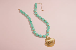 Gold Seashell Pendant Beaded Necklace