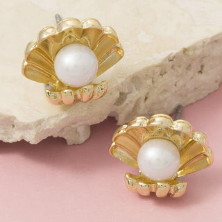 Pearl Center Scallop Shell Stud Earrings