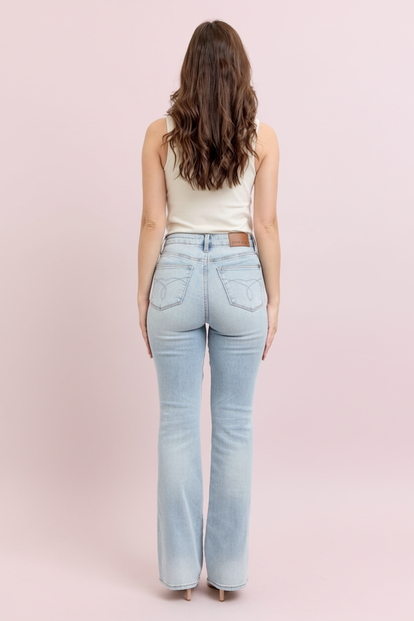 Judy Blue Light Wash Tummy Control Jean