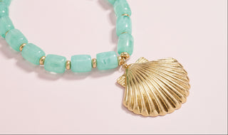 Gold Seashell Pendant Beaded Necklace