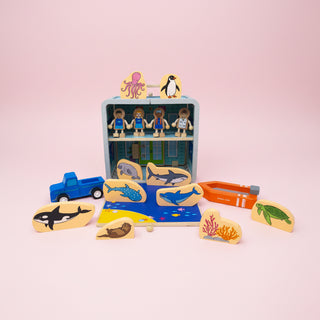 Suitcase Series: Aquarium