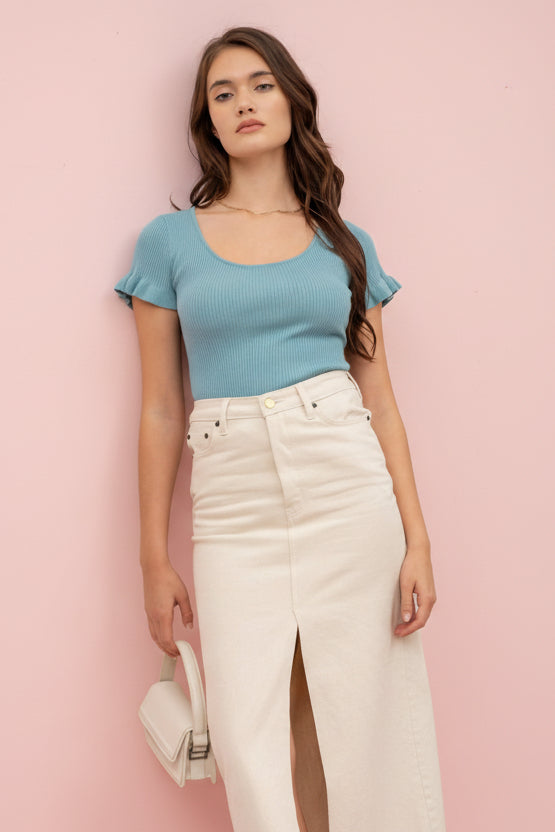 Scoop Neck Ribbed Knit Short Sleeve Top with Lettuce Hem